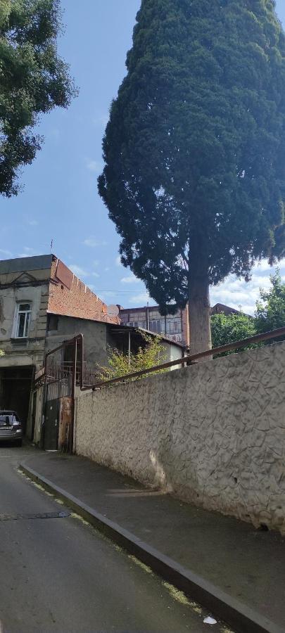Hostel 17 Only For Men Tbilisi Buitenkant foto