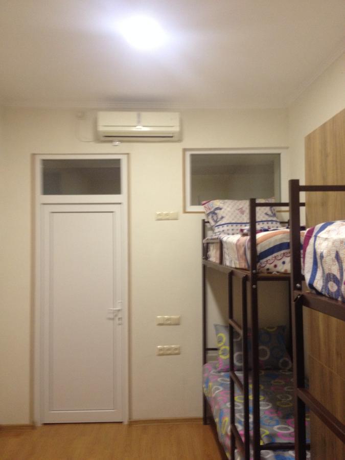 Hostel 17 Only For Men Tbilisi Buitenkant foto