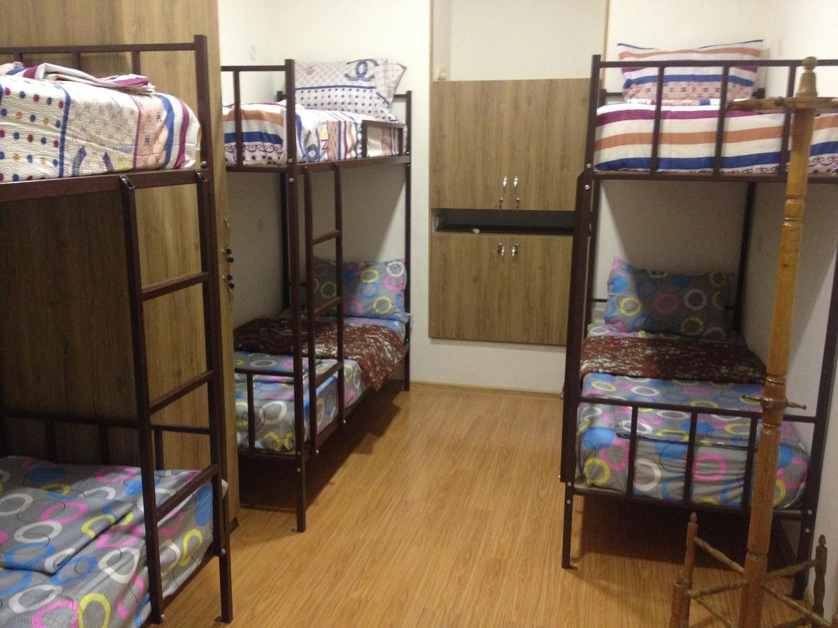 Hostel 17 Only For Men Tbilisi Buitenkant foto
