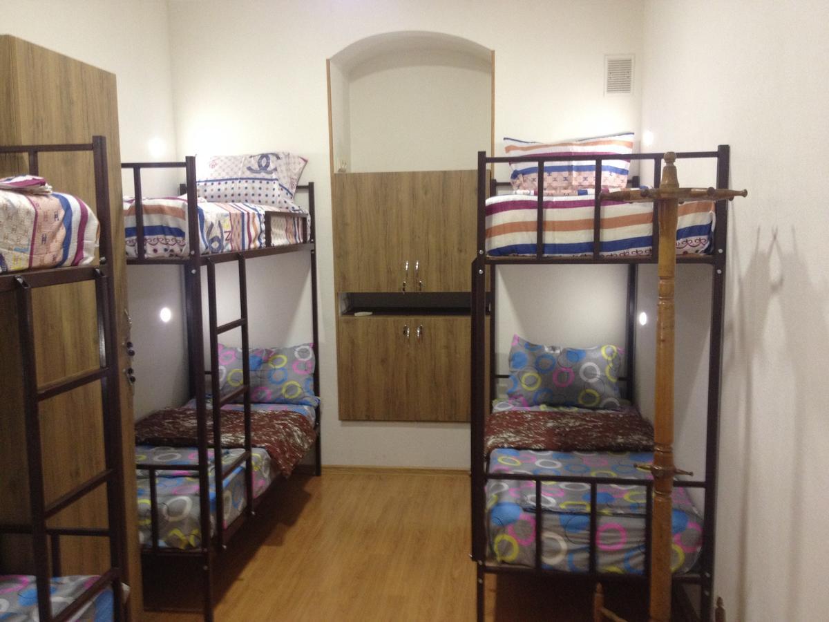 Hostel 17 Only For Men Tbilisi Buitenkant foto